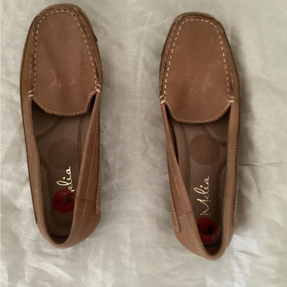 Melia Loafer - Picture 1 of 4